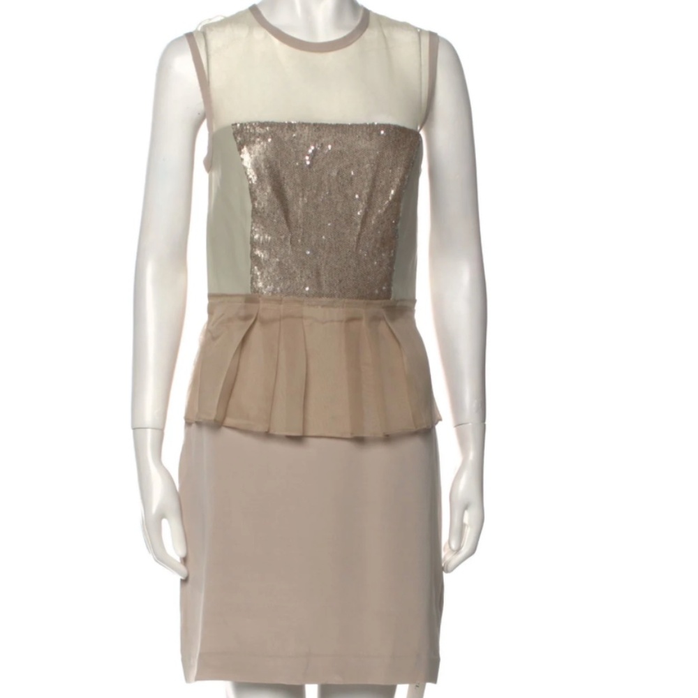 Nicole Miller Knee Length Sheath dress Size 4